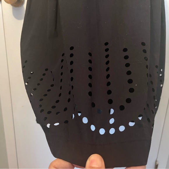 Gap Woman’s sleeveless black summer dress. Zipper back.detailed bottom. Large - Picture 3 of 9